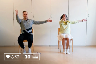 Jumppa - Tuolijumppa - Kehonpainotreeni - 25 minuuttia - Kotitreeni - Kotitreenaus - Treenaa kotona - Ryhmäliikuntatunti - Liikunta - Liikuntaa meille kaikille