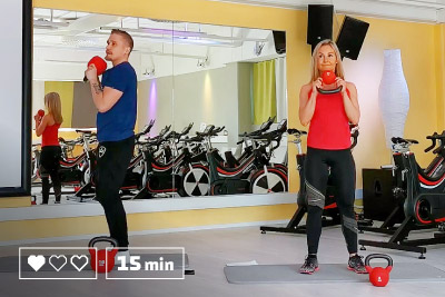 Helppo kahvakuula - 15 minuuttia - Kotitreeni - Ryhmäliikunta - Ryhmäliikuntatunti - Ryhmäliikuntatunnit - Liikunta - Liikuntaa meille kaikille