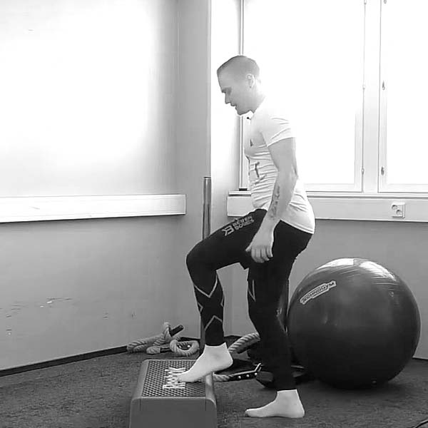 Askelvaihto stepperille - Saliohjelma - Treeniliike - Liikepankki - Saliohjelma - Kuntosaliohjelma