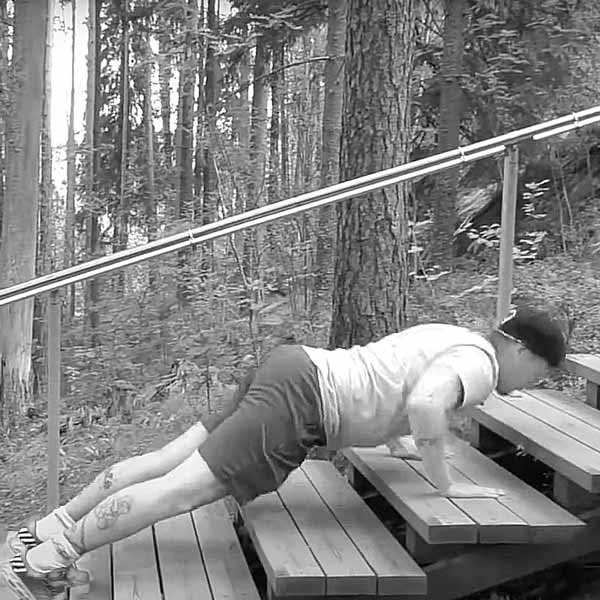 Burpee portaissa - Portaat - Saliohjelma - Treeniliike - Liikepankki - Saliohjelma - Kuntosaliohjelma