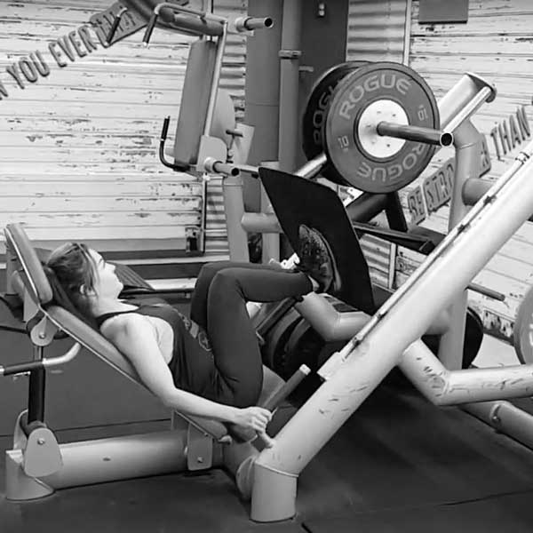 Jalkaprässi - Kapea - Treeniliike - Liikepankki - Saliohjelma - Kuntosaliohjelma