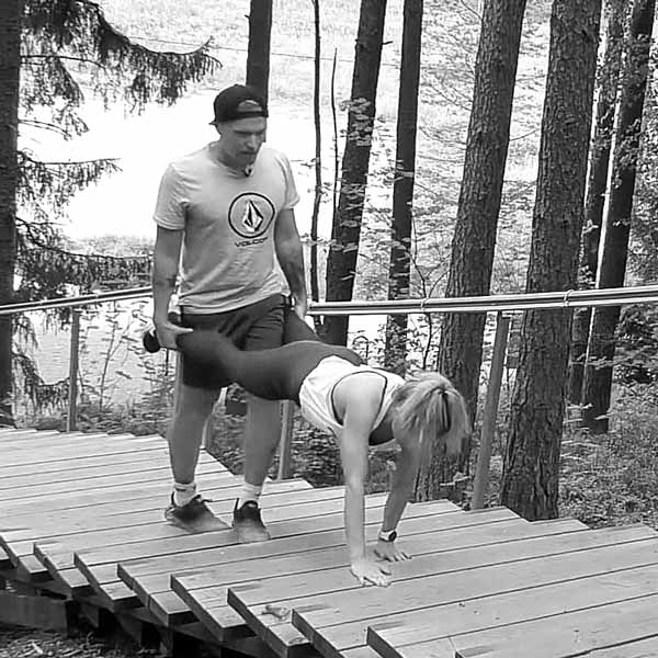 Kottikärrykävely portaissa - Paritreeni - Portaat - Saliohjelma - Treeniliike - Liikepankki - Saliohjelma - Kuntosaliohjelma