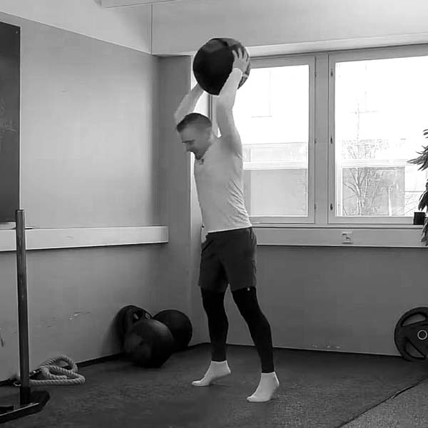 Pallon paiskaus lattiaan - Saliohjelma - Treeniliike - Liikepankki - Saliohjelma - Kuntosaliohjelma