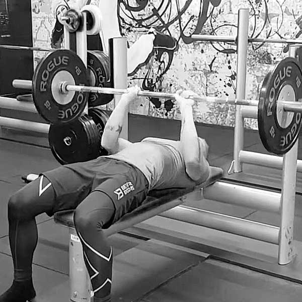 Penkkipunnerus kapealla otteella - Saliohjelma - Treeniliike - Liikepankki - Saliohjelma - Kuntosaliohjelma