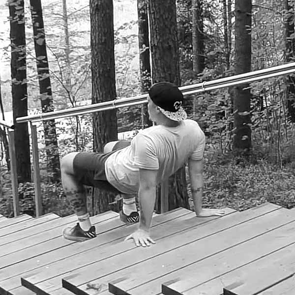 Rapukävely portaissa - Paritreeni - Portaat - Saliohjelma - Treeniliike - Liikepankki - Saliohjelma - Kuntosaliohjelma