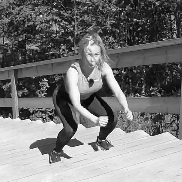 Tasajalkahyppy pumppauksella - Portaat - Saliohjelma - Treeniliike - Liikepankki - Saliohjelma - Kuntosaliohjelma