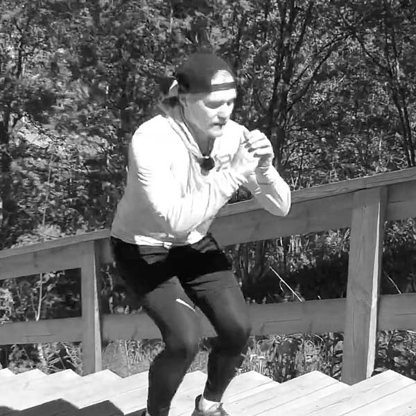 Tasajalkahyppy yhteen / erikseen portaissa - Saliohjelma - Treeniliike - Liikepankki - Saliohjelma - Kuntosaliohjelma