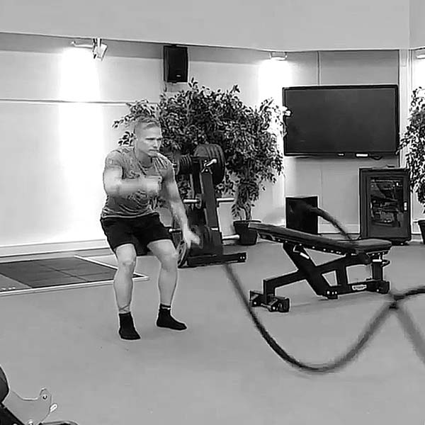 Vuoropaiskaus köysillä - Saliohjelma - Treeniliike - Liikepankki - Saliohjelma - Kuntosaliohjelma