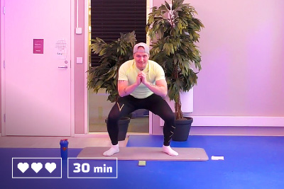 Kehonpaino-HIIT - 30 minuuttia - Kehonpainotreeni - Kotitreeni - Kotitreenaus - Treenaa kotona - Liikuntaa meille kaikille