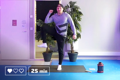 Jumppa - Core - Kehonpainotreeni - 25 minuuttia - Kotitreeni - Kotitreenaus - Treenaa kotona - Ryhmäliikuntatunti - Liikunta - Liikuntaa meille kaikille