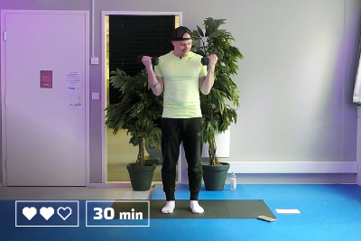 Käsipainotreeni - 30 minuuttia - Kotitreeni - Kotitreenaus - Treenaa kotona - Ryhmäliikuntatunti - Liikunta - Liikuntaa meille kaikille